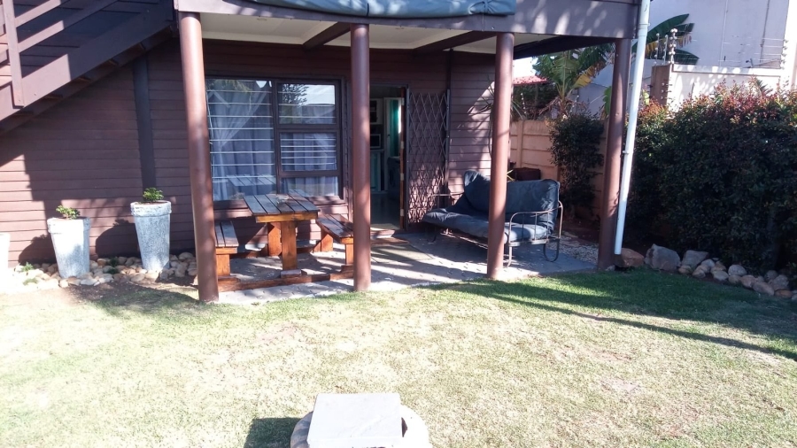 5 Bedroom Property for Sale in C Place Eastern Cape